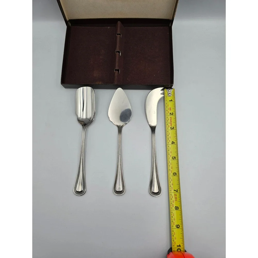 CHEESERVS Set 3 Piece Cheese Serving Utensils Silver‎ Tone Boxed